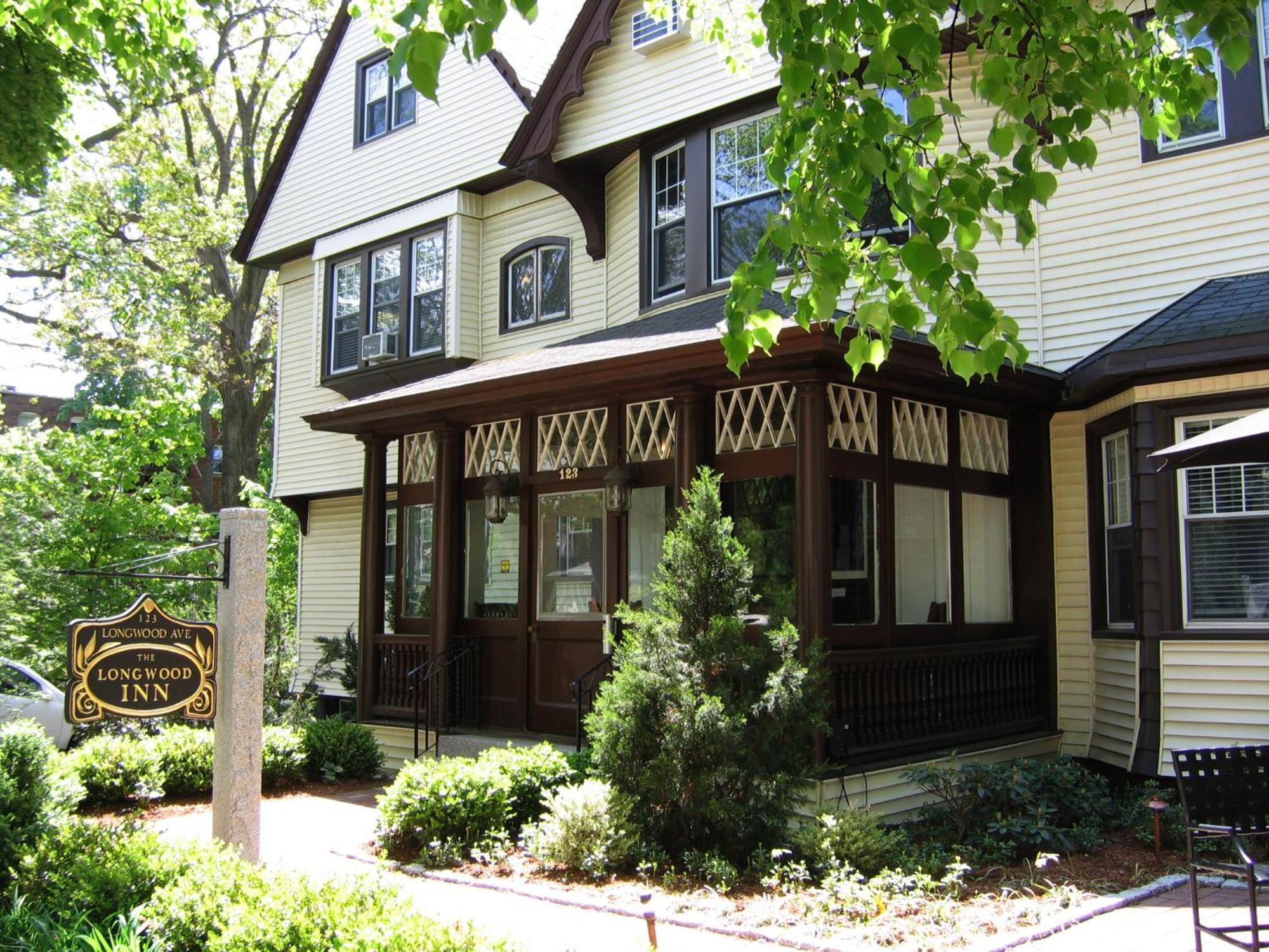 Longwood Inn Brookline Exteriör bild